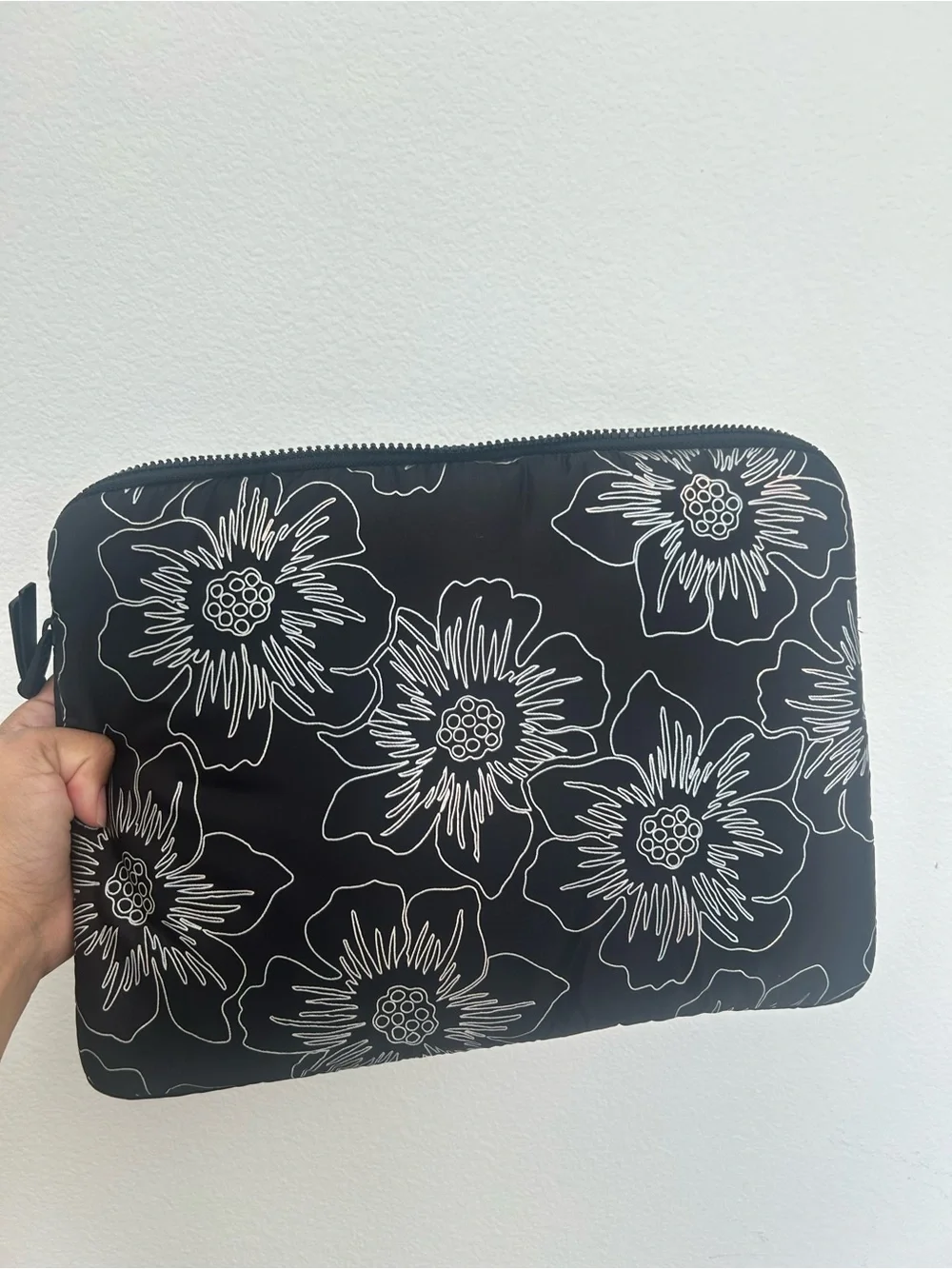 Kate Spade 13” Laptop Sleeve EUC